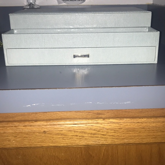 Jewelry box - Picture 2 of 5